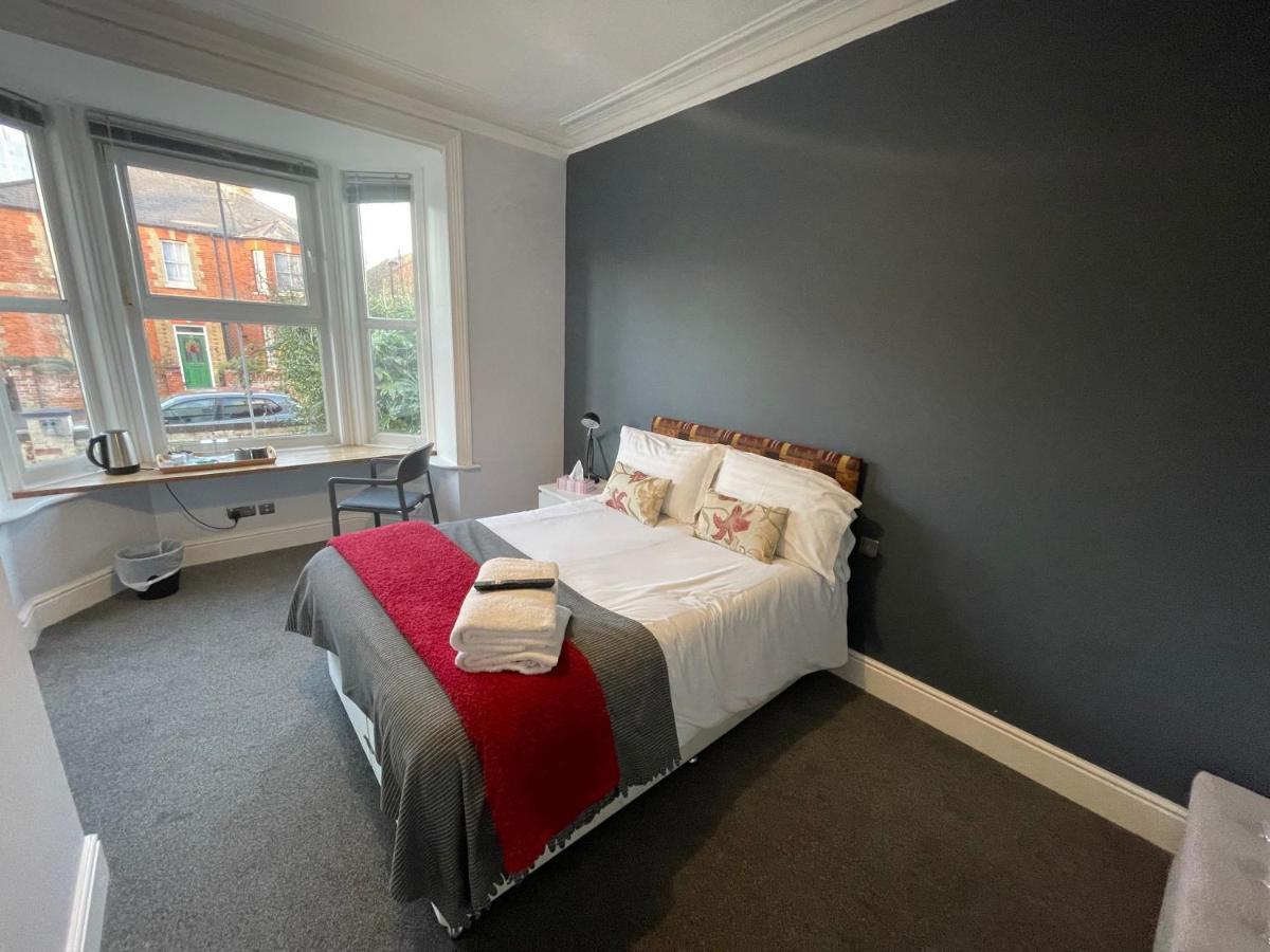 Arlan House, Central Basingstoke Hotel エクステリア 写真