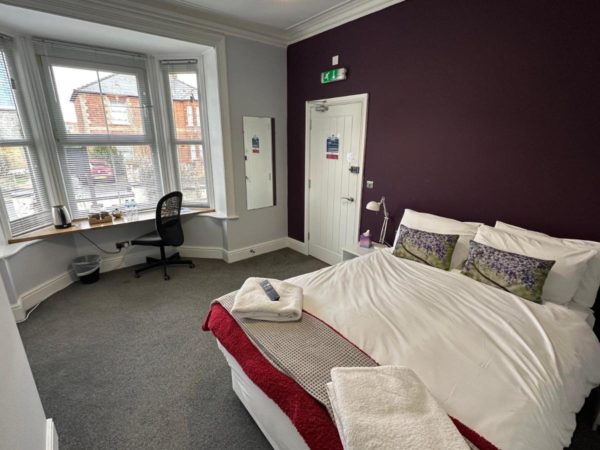 Arlan House, Central Basingstoke Hotel エクステリア 写真